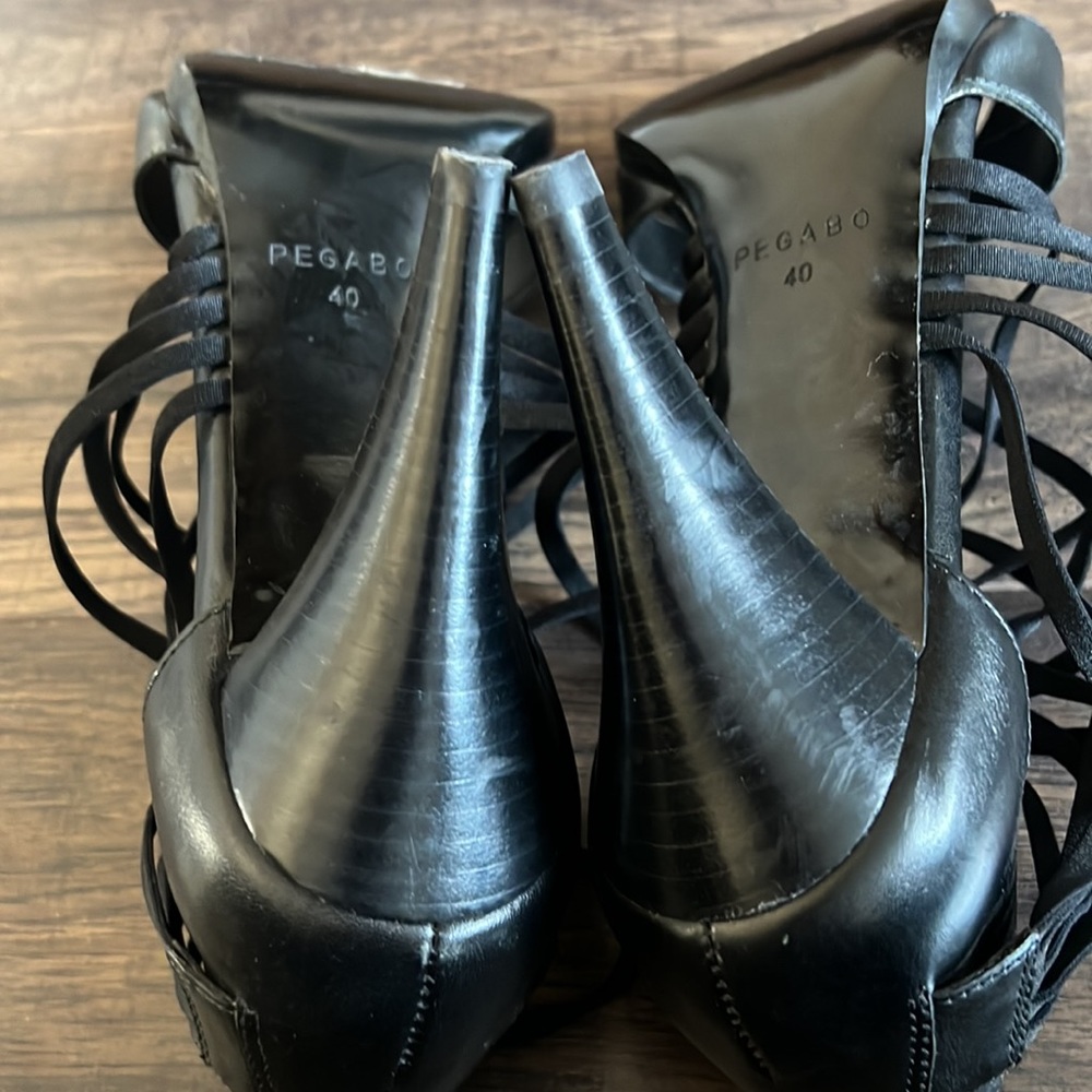 Pegabo Heels - Picture 8 of 9